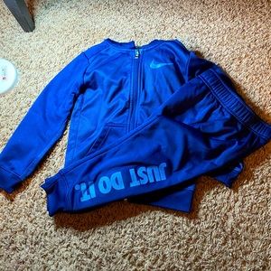 Nike Boys 4t Zip-Up and Pants Outfit